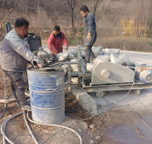 细水乡路面下沉注浆